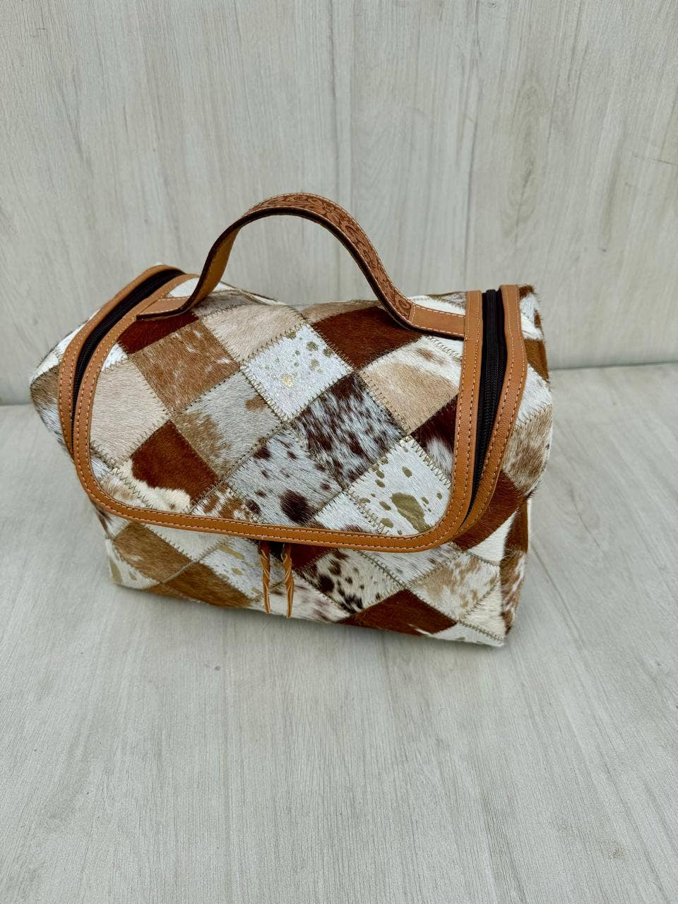 Patchwork Cowhide and Tooling Leather Toiletries Bag – AT66